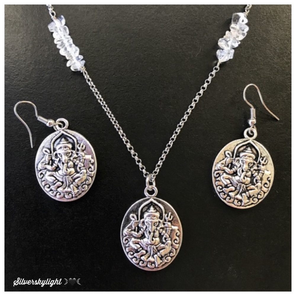 Crystal ganesh necklace earrings set . Crystal quartz chips silver Ganesh charms - Picture 1 of 7